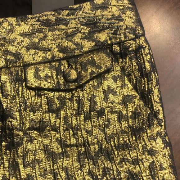 Golden Dress Shorts by Express - Picture 5 of 17